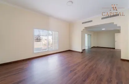 Empty Room image for: Villa - 3 Bedrooms - 4 Bathrooms for rent in Meadows 1 - Meadows - Dubai, Image 1