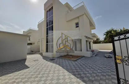 Villa - 3 Bedrooms - 5 Bathrooms for rent in Al Mina - Abu Dhabi