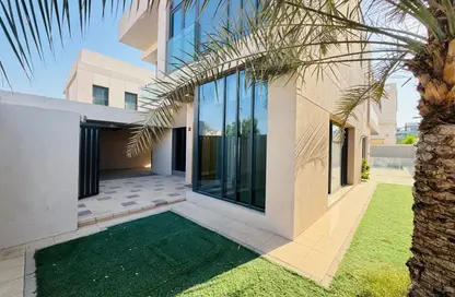 فيلا - 4 غرف نوم - 5 حمامات للايجار في فلل الجميرا 1 - جميرا 1 - الجميرا - دبي