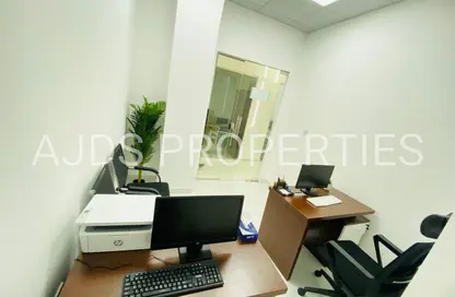 Office Space - Studio - 1 Bathroom for rent in Red Avenue - Al Garhoud - Dubai