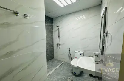 شقة - غرفة نوم - 1 حمام للايجار في مساكن كورنيش عجمان - طريق كورنيش عجمان - عجمان
