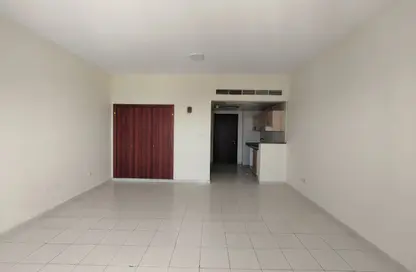 شقة - 1 حمام للايجار في L03 - طراز يوناني - المدينة الدولية - دبي