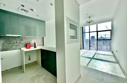 Apartment - 1 Bedroom - 2 Bathrooms for rent in Sama Al Jaddaf - Al Jaddaf - Dubai