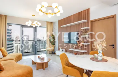 Apartment - 2 Bedrooms - 2 Bathrooms for sale in Vida Residences Dubai Marina - Dubai Marina - Dubai