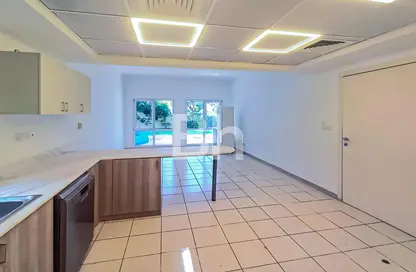 Villa - 4 Bedrooms - 4 Bathrooms for rent in Meadows 1 - Meadows - Dubai