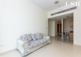 صورةغرفة المعيشة / غرفة الطعام لـ: شقة - 1 غرفة نوم - 1 حمام للبيع في برج ماي فير - الخليج التجاري - دبي, صورة 1