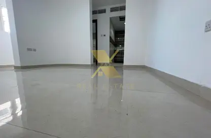 Apartment - Studio - 1 Bathroom for rent in Tourist Club Area - Abu Dhabi