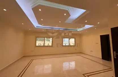 فيلا - 3 غرف نوم - 4 حمامات للايجار في الكرامة - أبوظبي