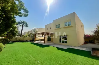 Villa - 4 Bedrooms - 4 Bathrooms for rent in Meadows 9 - Meadows - Dubai