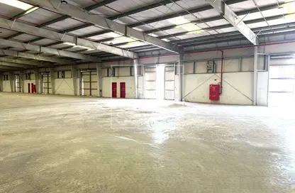 Warehouse - Studio for rent in Al Sajaa - Sharjah