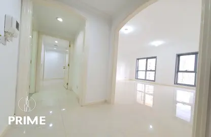 شقة - 2 غرف نوم - 3 حمامات للايجار في الخالدية - أبوظبي
