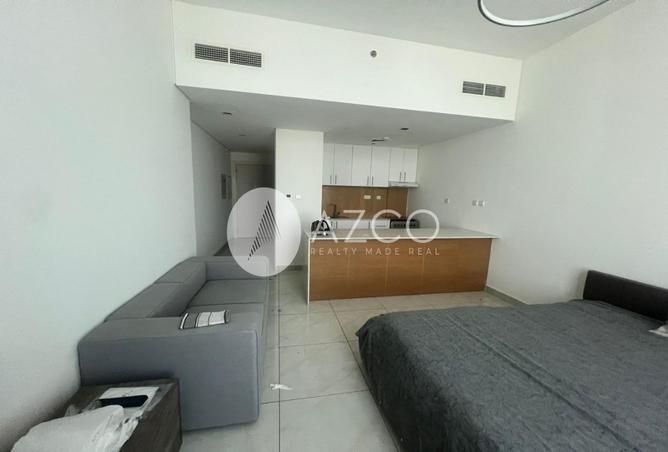 Apartment - 1 Bathroom for rent in The Square Tower - Jumeirah Village Circle - Dubai