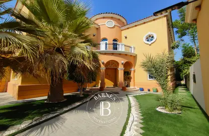 Villa - 5 Bedrooms - 6 Bathrooms for rent in Legacy - Jumeirah Park - Dubai