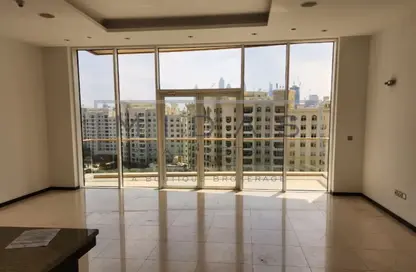 Apartment - 3 Bedrooms - 4 Bathrooms for rent in Tiara Residences - Palm Jumeirah - Dubai