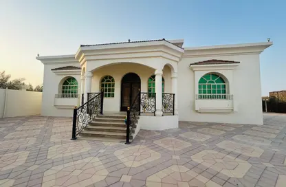 Villa - 4 Bedrooms - 5 Bathrooms for rent in Al Riffa - Ras Al Khaimah