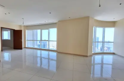 شقة - 3 غرف نوم - 4 حمامات للايجار في برج الرند - الخان لاجون - الخان - الشارقة شقة - 3 غرف نوم - 4 حمامات للايجار في برج الرند - الخان لاجون - الخان - الشارقة