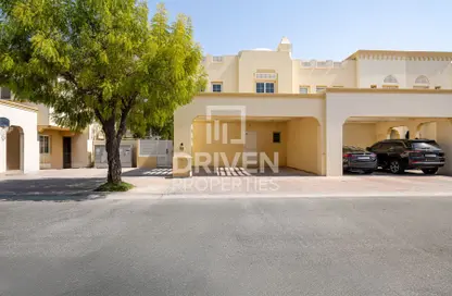 Villa - 3 Bedrooms - 4 Bathrooms for rent in Springs 8 - The Springs - Dubai