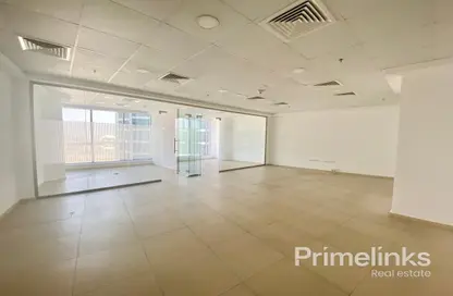 Office Space - Studio for rent in I Rise Tower - Barsha Heights (Tecom) - Dubai
