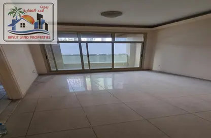 Apartment - 3 Bedrooms - 3 Bathrooms for rent in New Al Taawun Road - Al Taawun - Sharjah