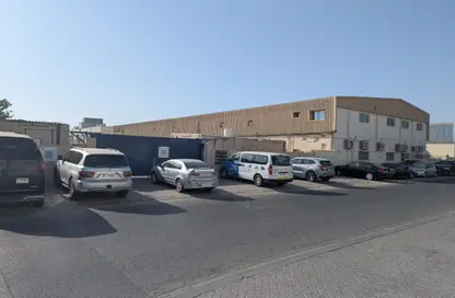 مستودع - استوديو - 2 حمامات للبيع في منطقة رقم 13 - المنطقة الصناعية بالشارقة - الشارقة