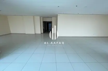Apartment - 4 Bedrooms - 5 Bathrooms for rent in Al Khan Corniche - Al Khan - Sharjah