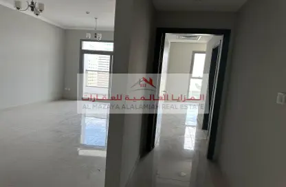 شقة - 2 غرف نوم - 3 حمامات للايجار في 1 زاخر تاور - أبراج زاخر - التعاون - الشارقة