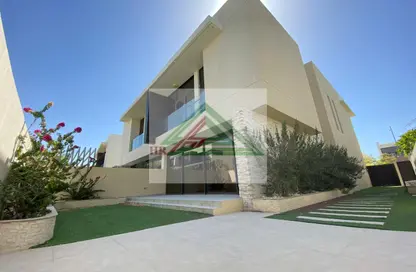 Villa - 3 Bedrooms - 4 Bathrooms for rent in Flora - DAMAC Hills - Dubai