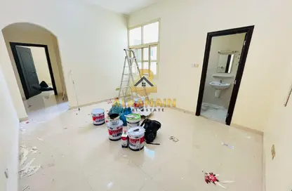 Apartment - 1 Bedroom - 2 Bathrooms for rent in Shareat Al Mutaredh - Al Mutarad - Al Ain
