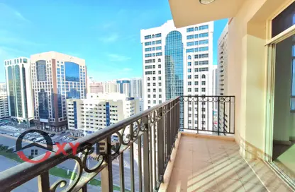 Apartment - 2 Bedrooms - 4 Bathrooms for rent in Al Ain Tower - Hamdan Street - Abu Dhabi