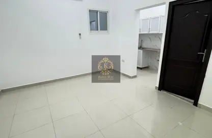 Apartment - Studio - 1 Bathroom for rent in Mohamed Bin Zayed City Villas - Mohamed Bin Zayed City - Abu Dhabi