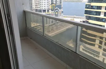 شقة - 2 غرف نوم - 2 حمامات للايجار في برج الوليد - القصباء - الشارقة