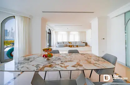 Villa - 5 Bedrooms - 6 Bathrooms for rent in Garden Homes Frond O - Garden Homes - Palm Jumeirah - Dubai