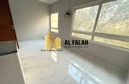 شقة - 1 حمام للايجار في البطينة - الشارقة