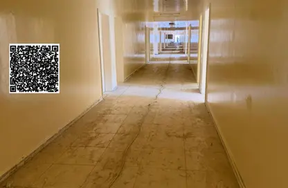 سكن عمال - استوديو - 8 حمامات للايجار في المنطقة الصناعية رقم 5 - المنطقة الصناعية بالشارقة - الشارقة