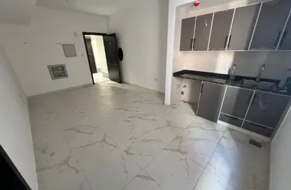 شقة - 6 حمامات للايجار في الجرف 2 - الجرف - عجمان وسط المدينة - عجمان