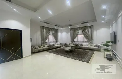 Villa - 5 Bedrooms - 6 Bathrooms for rent in Al Quoz 1 Villas - Al Quoz 1 - Al Quoz - Dubai