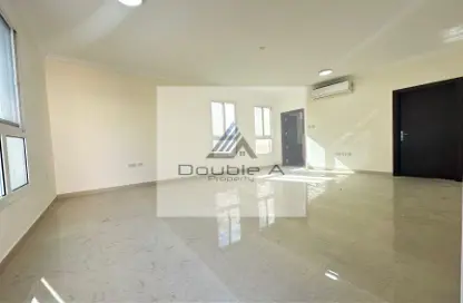 شقة - غرفة نوم - 2 حمامات للايجار في مدينة الرياض - أبوظبي