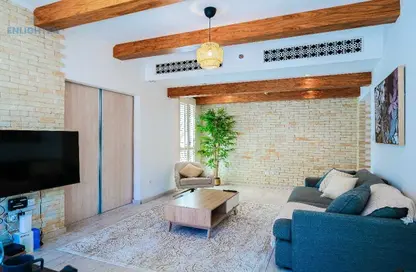 Apartment - 1 Bedroom - 2 Bathrooms for sale in Kamoon 2 - Kamoon - Old Town - Dubai