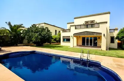 فيلا - 4 غرف نوم - 5 حمامات للايجار في التراث - جميرا بارك - دبي