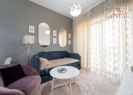 صورةغرفة المعيشة لـ: شقة - 1 غرفة نوم - 2 حمامات للبيع في لوكي 1 ريزيدينس - قرية الجميرا سركل - دبي, صورة 1