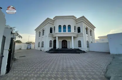 Villa - 6 Bedrooms for rent in Musheiref - Ajman