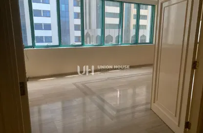 Apartment - 3 Bedrooms - 4 Bathrooms for rent in Khalidiya Towers - Al Khalidiya - Abu Dhabi