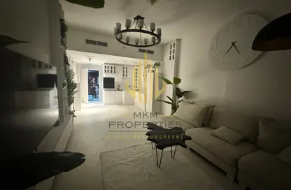 شقة - غرفة نوم - 2 حمامات للايجار في برج حمزة - مدينة دبي الرياضية - دبي