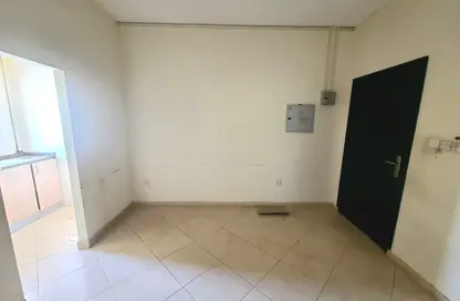 Apartment - Studio - 1 Bathroom for rent in Fire Station Road - Muwaileh - Sharjah