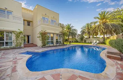 Pool image for: Villa - 4 Bedrooms - 4 Bathrooms for rent in Meadows 9 - Meadows - Dubai, Image 1