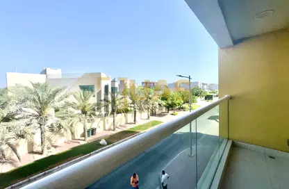Apartment - 2 Bedrooms - 3 Bathrooms for rent in Umm Suqeim 2 - Umm Suqeim - Dubai