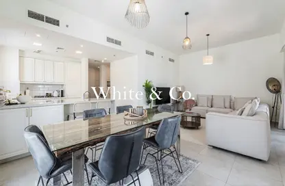 Apartment - 3 Bedrooms - 4 Bathrooms for sale in Zahra Apartments 2B - Zahra Apartments 2 - Zahra Apartments - Town Square - Dubai