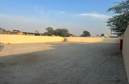 Land - Studio for rent in Al Sajaa - Sharjah