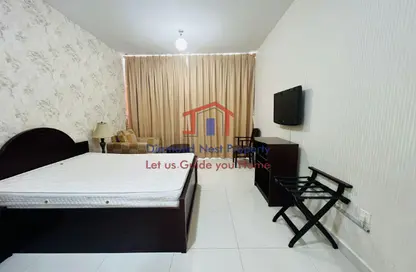 Apartment - Studio - 1 Bathroom for rent in Hussain Al Muallah Tower - Al Nahyan - Abu Dhabi