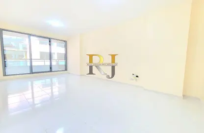 Apartment - 2 Bedrooms - 2 Bathrooms for rent in Golden Sands 8 - Mankhool - Bur Dubai - Dubai